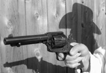 .32 Single-Action Revolvers: Navy Deluxe and Birds Head Shoot Out