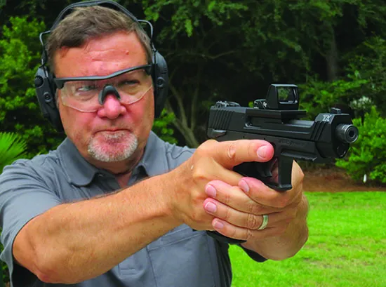 shooting Taurus TX 22 Competition 1-TX22C151 22 LR_3040