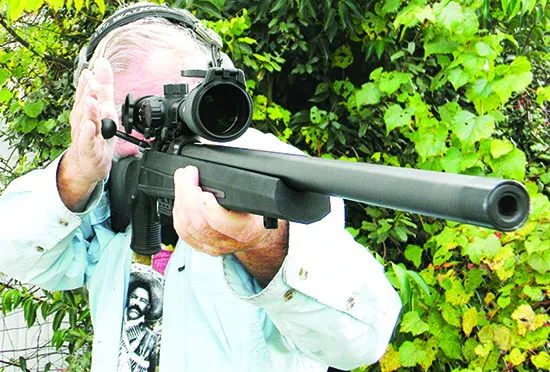 shooting CZ 600 Alpha Rifle 7403 762x39 bolt lift front 12