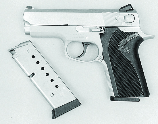 Smith & Wesson Model 4013 Tops in Compact 40 S&Ws - Gun Tests