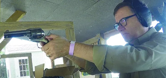 shooting Ruger SASS Vaquero 5133 357 Mag